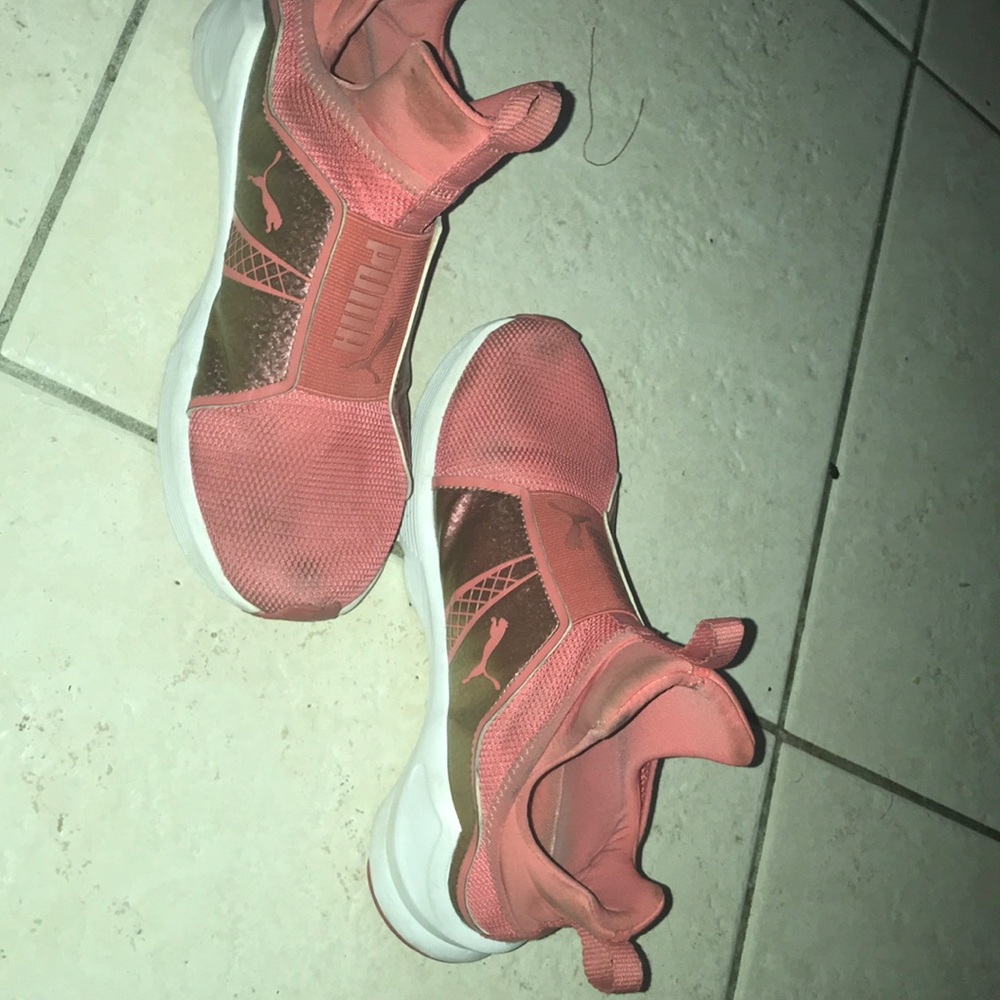 Puma shoes size 5